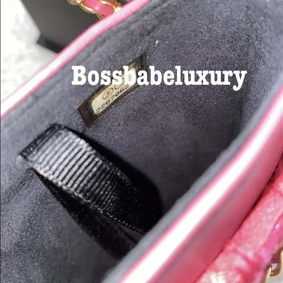 Auth Chanel tweed chain around phone holder purse - Picture 6 of 12